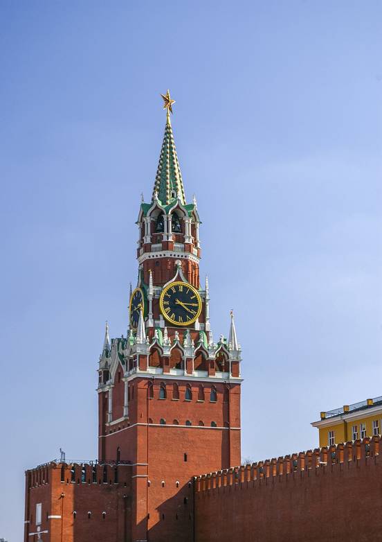 seven.pics presents - The Red Square