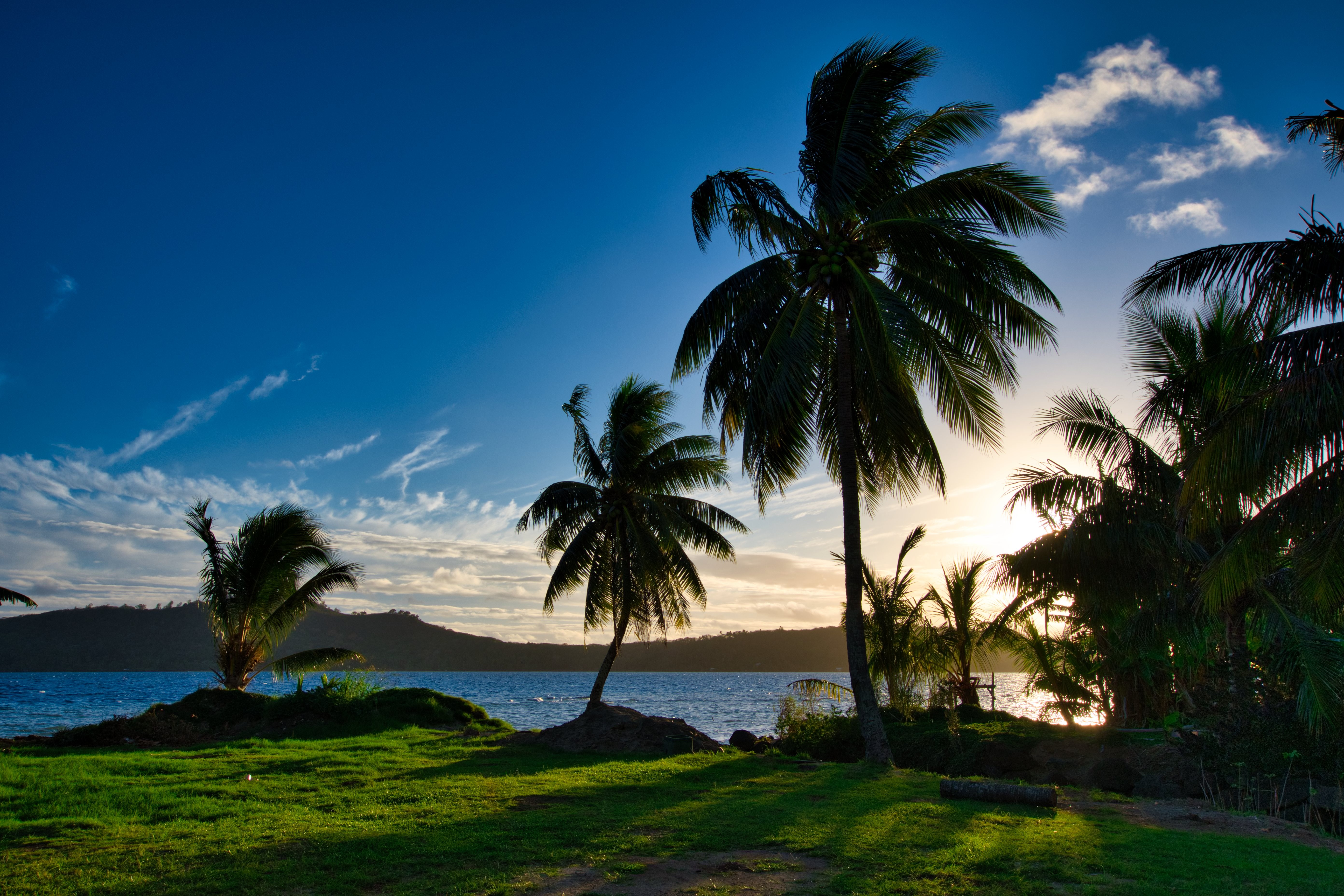 Don’t miss the excitement of road tripping around the Islands
