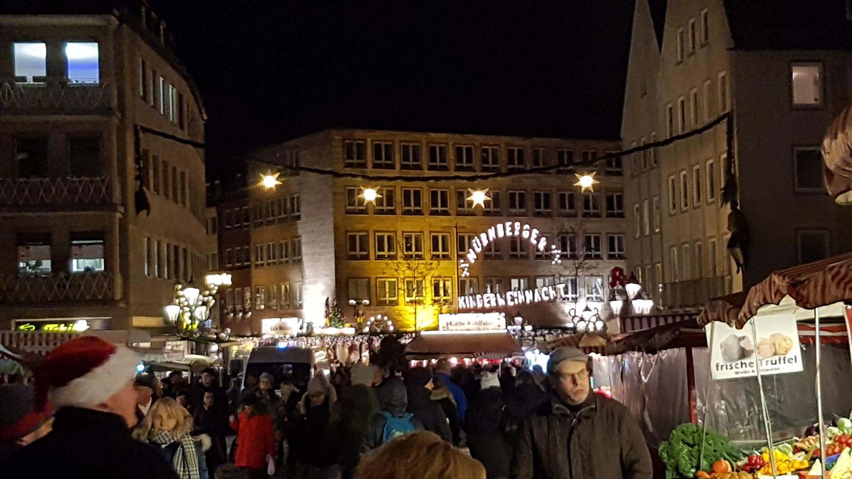 В Нюрнберге самый старинный рождественский базар Германии
